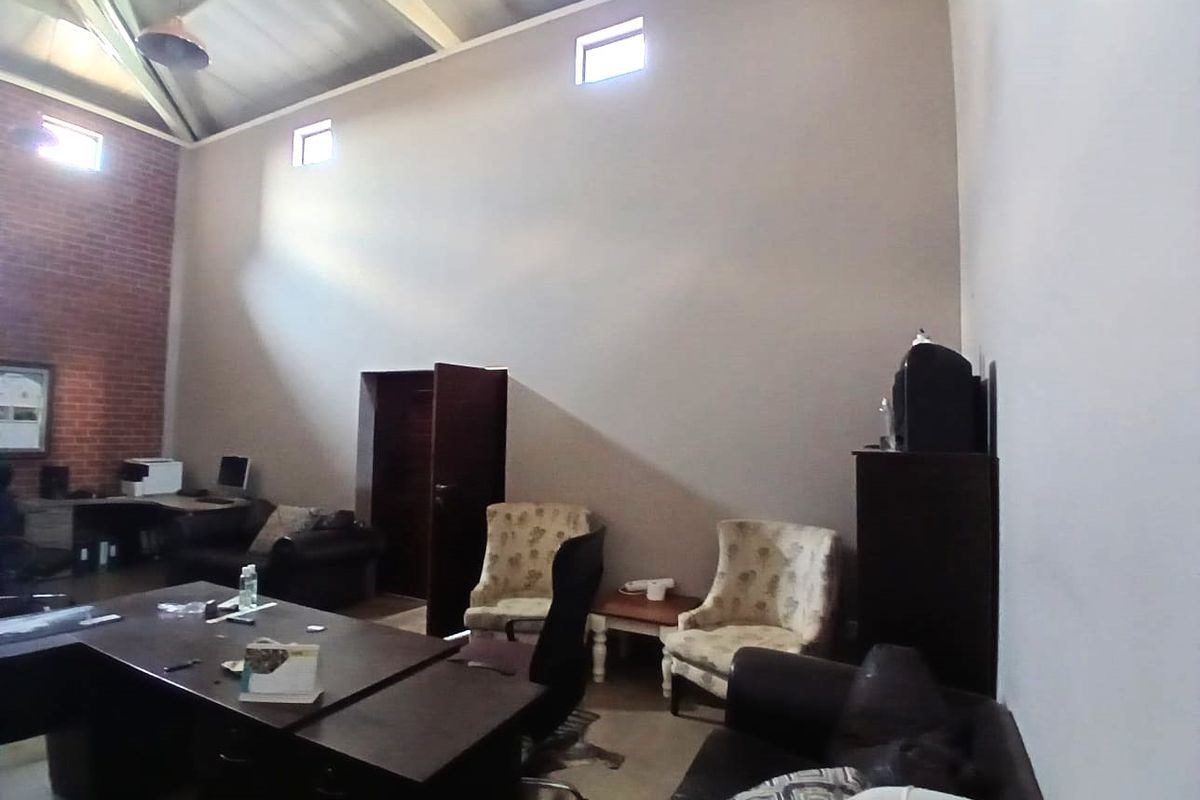 Limeroc Business Park | 617m2 Warehouse To Let | Magner Street, Knoppieslaagte, Centurion - Photo 3