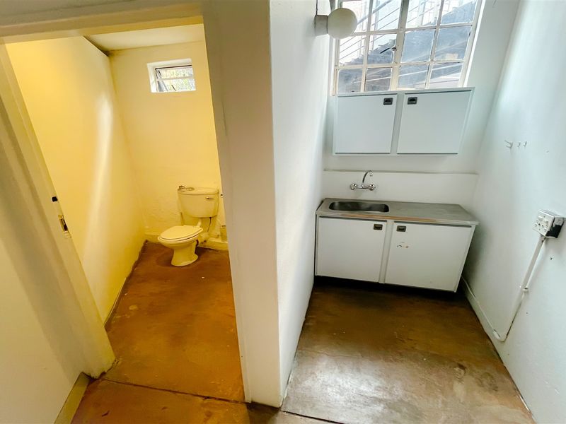 267m2 office space in Braamfontein Werf - Photo 5
