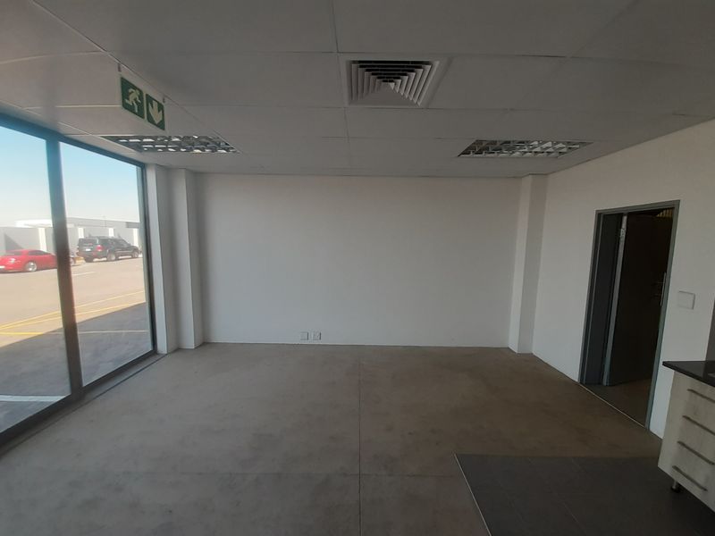 Warehouse to let in Longlake - Photo 7