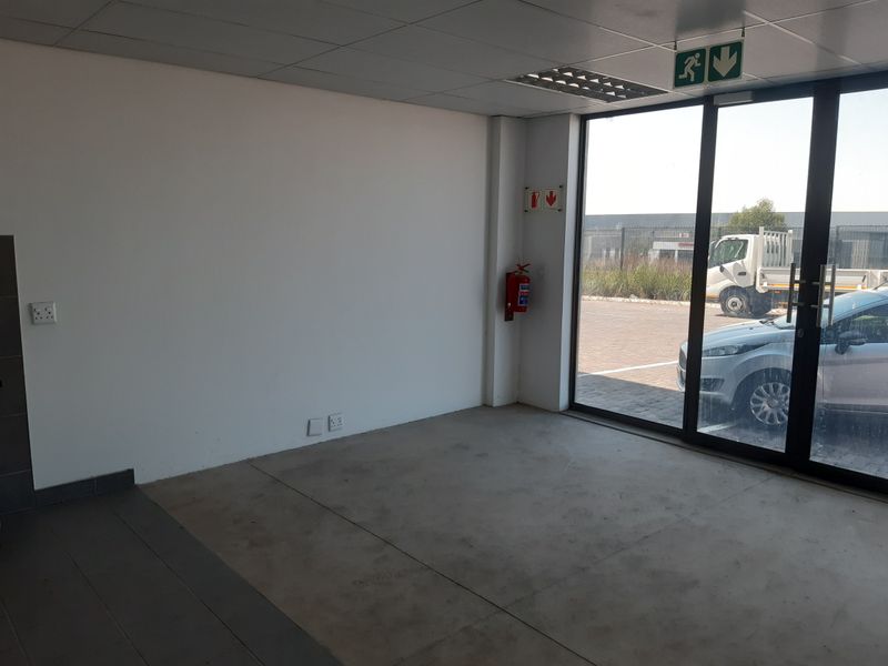 Warehouse to let in Longlake - Photo 6