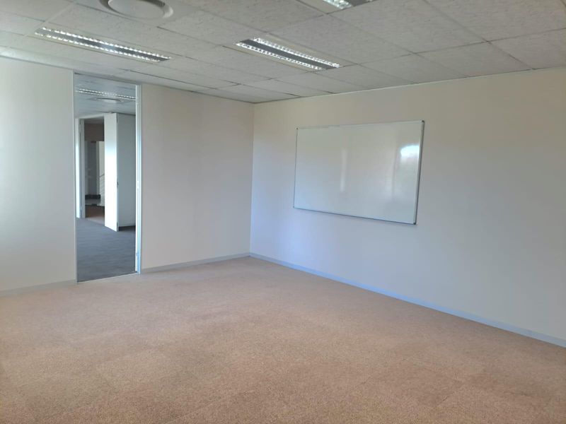 Prime 1st Floor Office Space Belvedere Office Park, Tygervalley - Photo 9