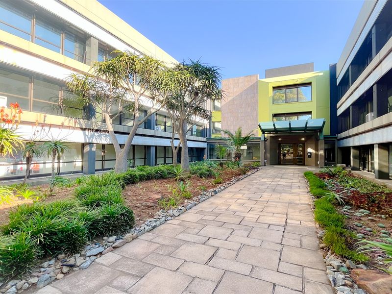 321m2 office space to let in Bedfordview - Photo 6