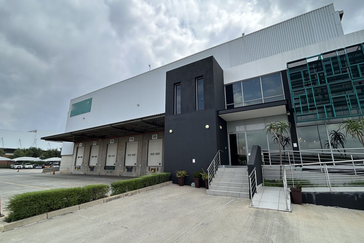 Industrial facility to let in Pomona - Photo 4