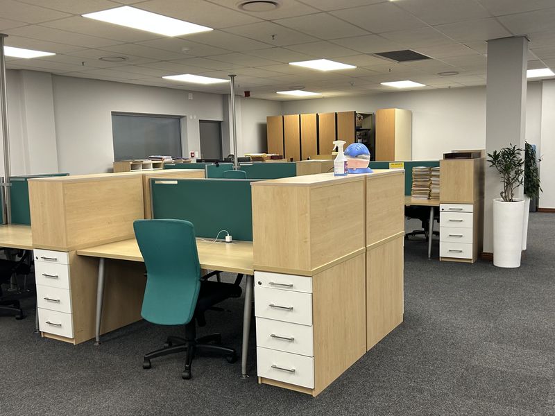 Industrial facility to let in Pomona - Photo 9