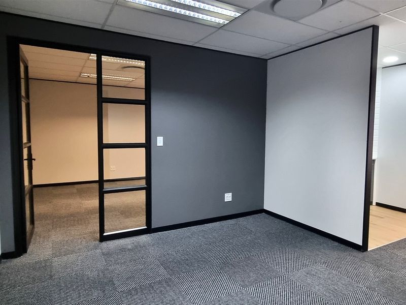Furnished office space to let in The Grid Rivonia - Photo 4