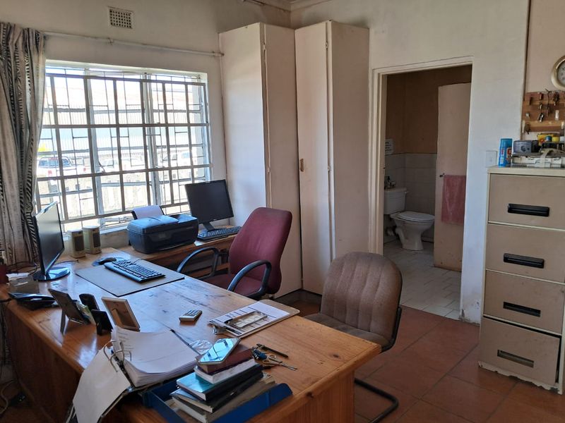 Industrial land with workshop in Piet Retief - Photo 5