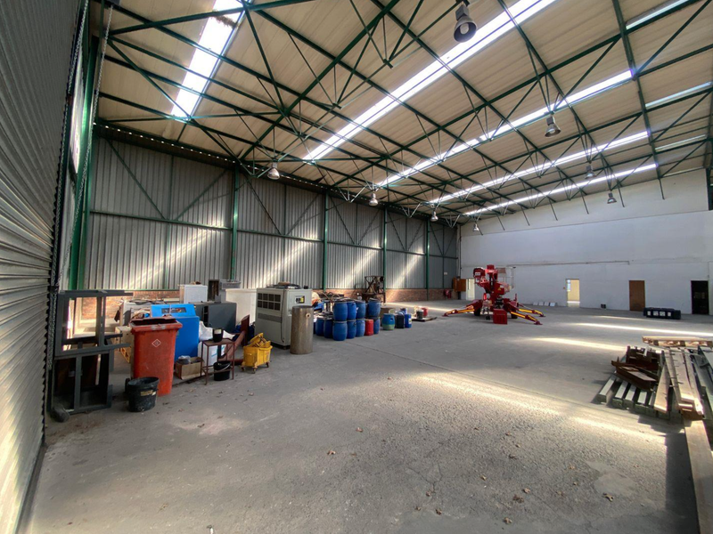 Prime Industrial Unit to Let in Alphen Square West, Midrand - Photo 5