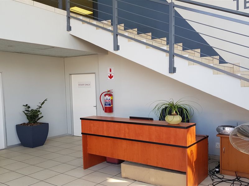 2290m2  Warehouse  - TO LEASE - Photo 3
