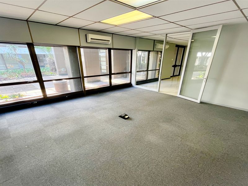 226m2 office space to let in Bedfordview - Photo 3