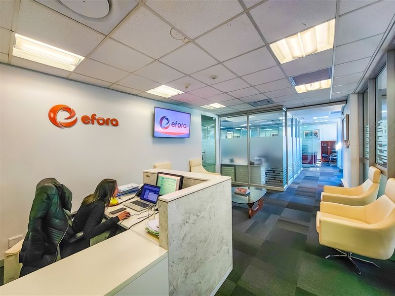 308m2 Office to Let in Design Quarter - Photo 5