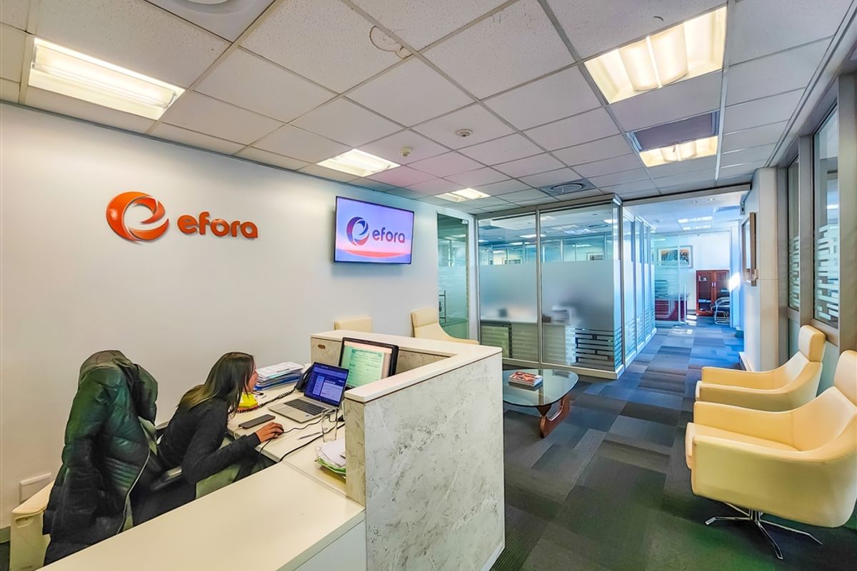 308m2 Office to Let in Design Quarter - Photo 5