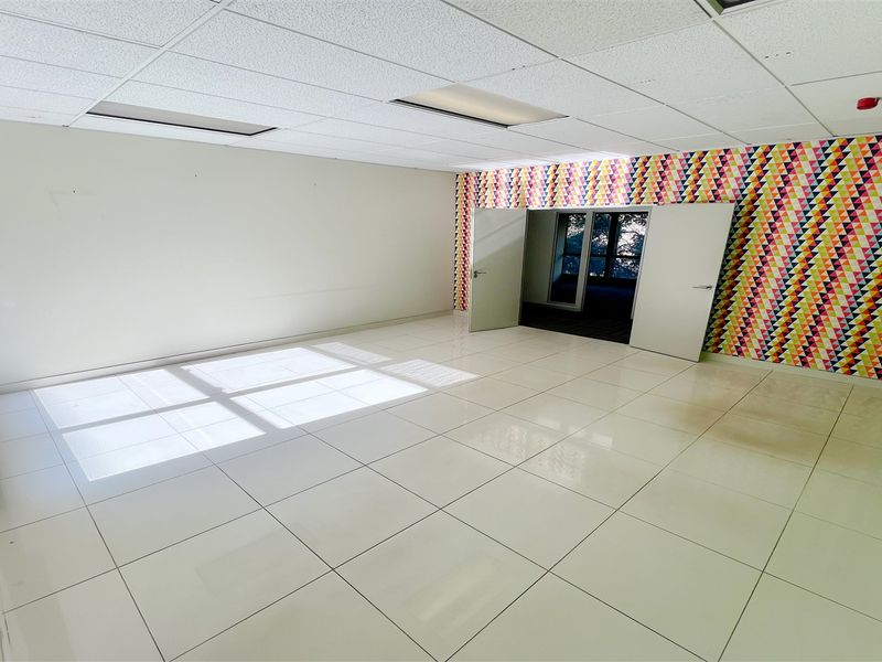 Office space to let - Photo 4