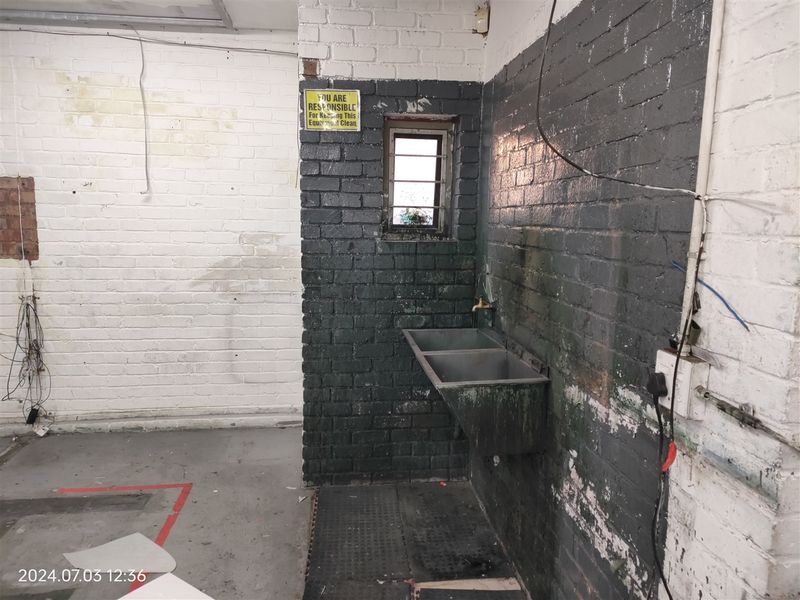 344m2  Warehouse  - TO LEASE in Strijdompark - Photo 5