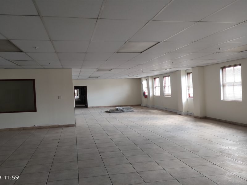 14600m2  Warehouse  - TO LEASE or FOR SALE - Photo 8