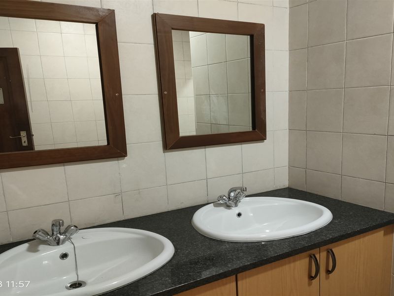 14600m2  Warehouse  - TO LEASE or FOR SALE - Photo 6