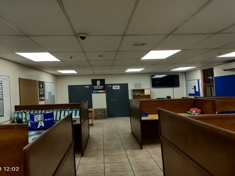 14600m2  Warehouse  - TO LEASE or FOR SALE - Photo 10