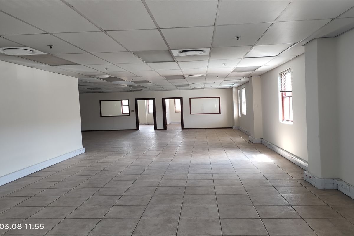 14600m2  Warehouse  - TO LEASE or FOR SALE - Photo 3