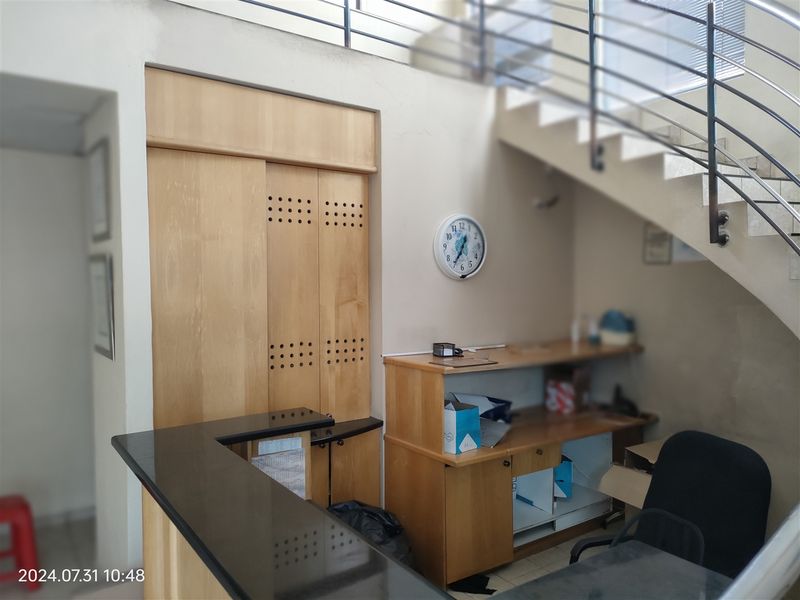 2844m2  Warehouse  - TO LEASE - Photo 5