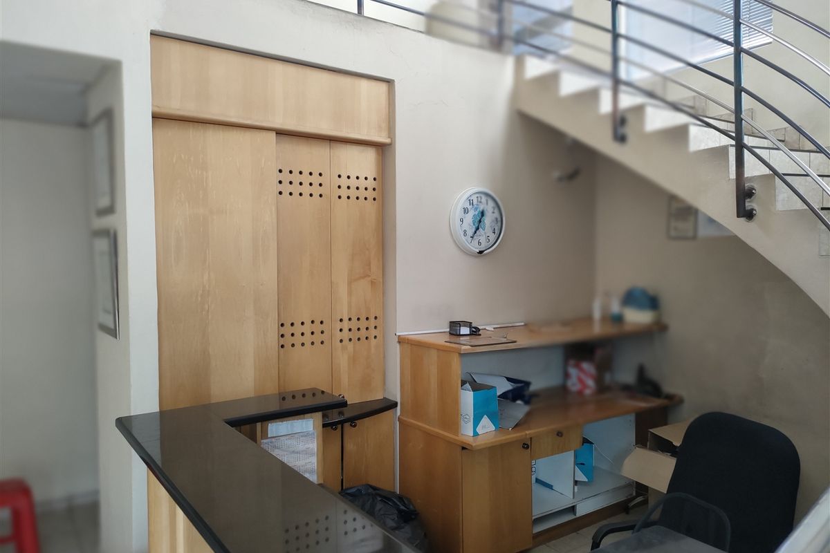 2844m2  Warehouse  - TO LEASE - Photo 5