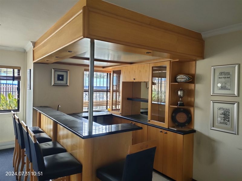 2844m2  Warehouse  - TO LEASE - Photo 8