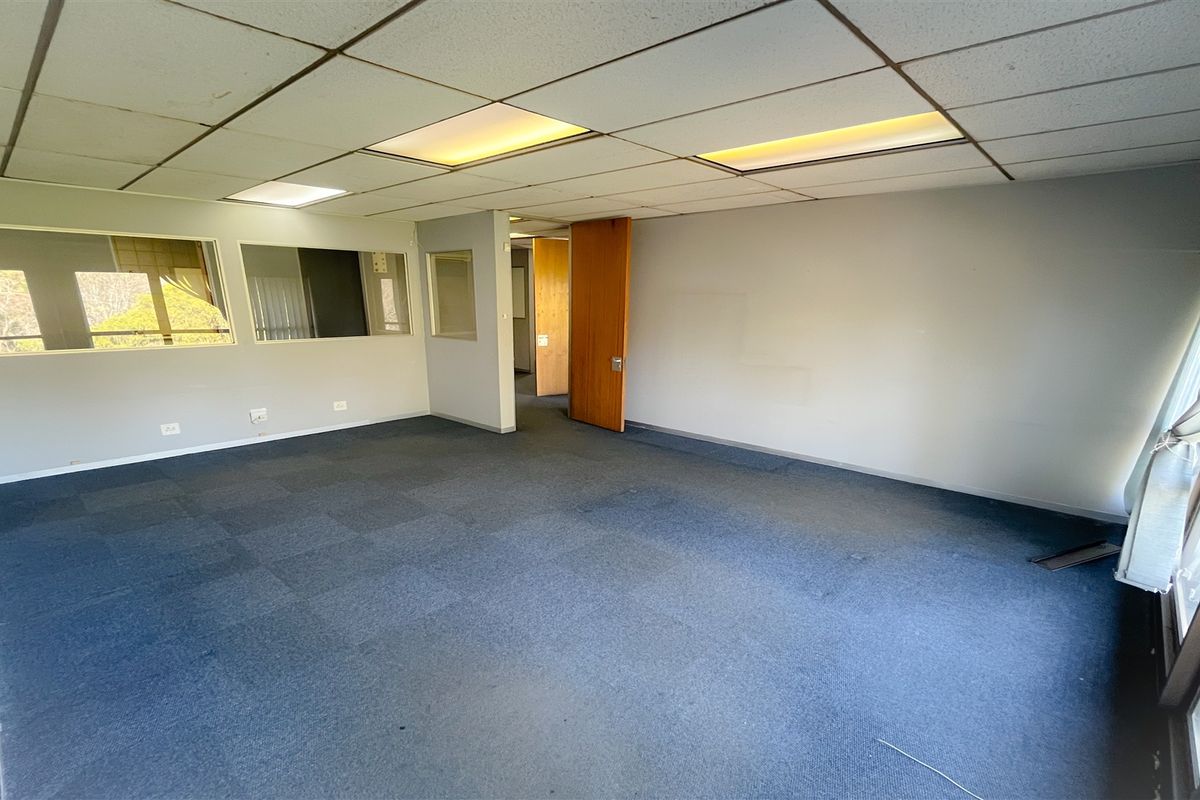 Office to let i - Photo 3