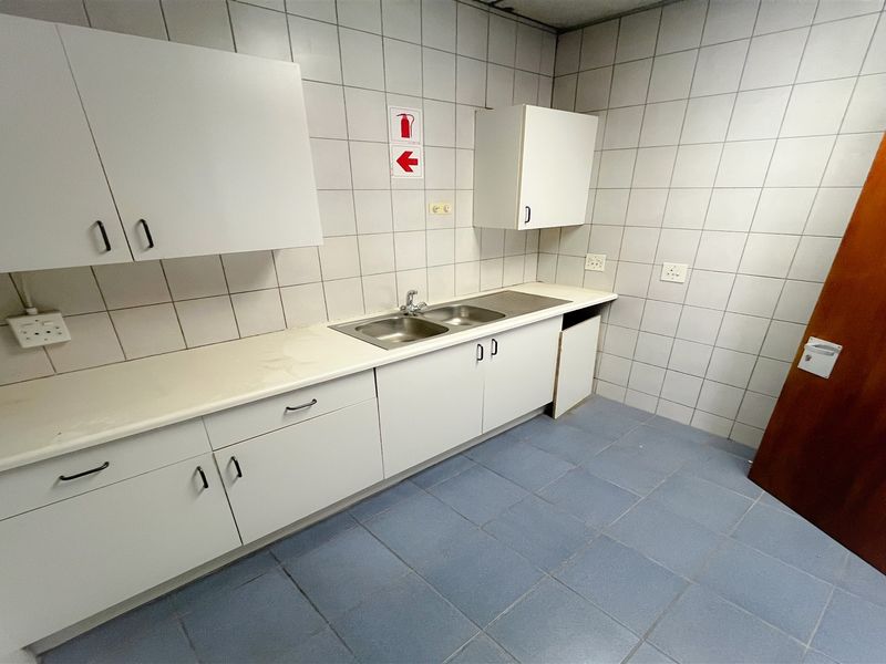 Office to let i - Photo 5