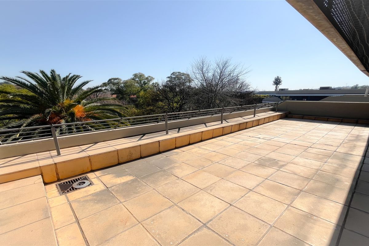 Office to let i - Photo 4