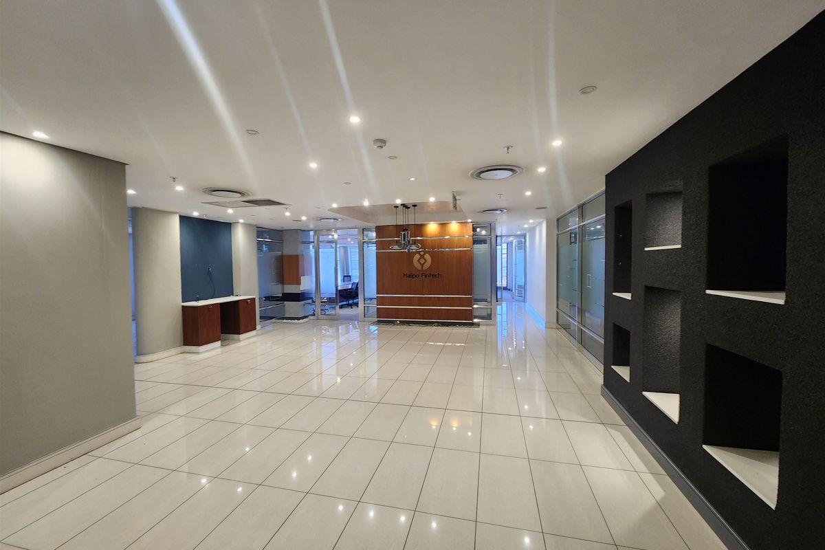1407,8m2 Offices to let in Morningside, Sandton - Photo 3