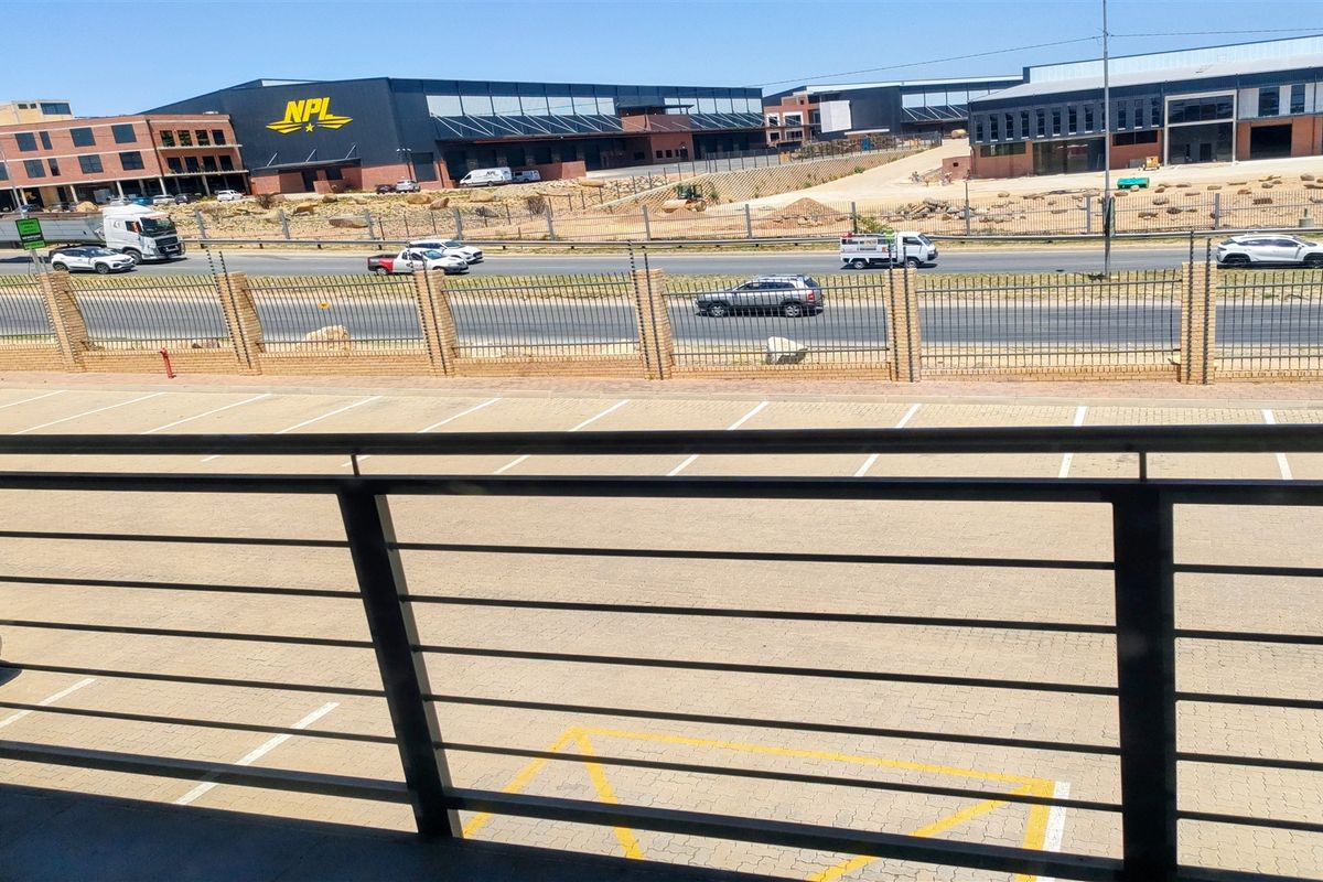 517m2  Warehouse  - TO LEASE - Photo 5