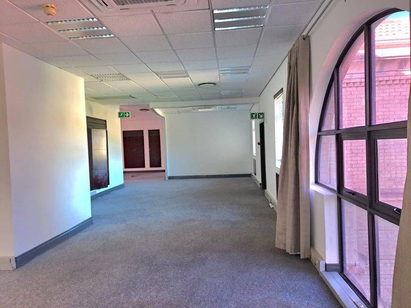 4th Floor Prime Office Space to Let In Tygervalley - Photo 6