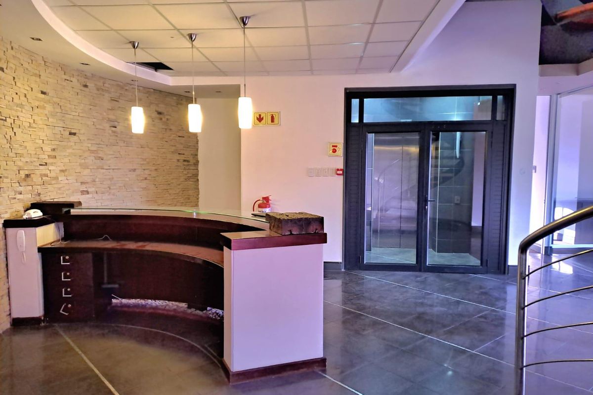 4th Floor Prime Office Space to Let In Tygervalley - Photo 4