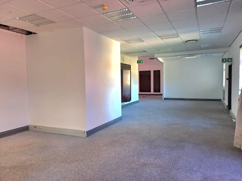 4th Floor Prime Office Space to Let In Tygervalley - Photo 7
