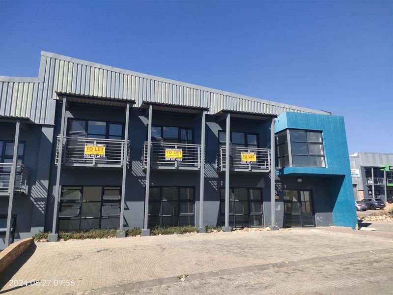 947m2  Warehouse  - TO LEASE or FOR SALE at R8 807 100,00 plus vat - Photo 2