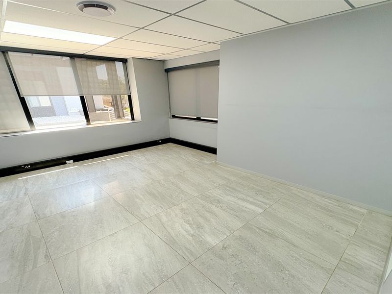 Office space to let - Photo 9