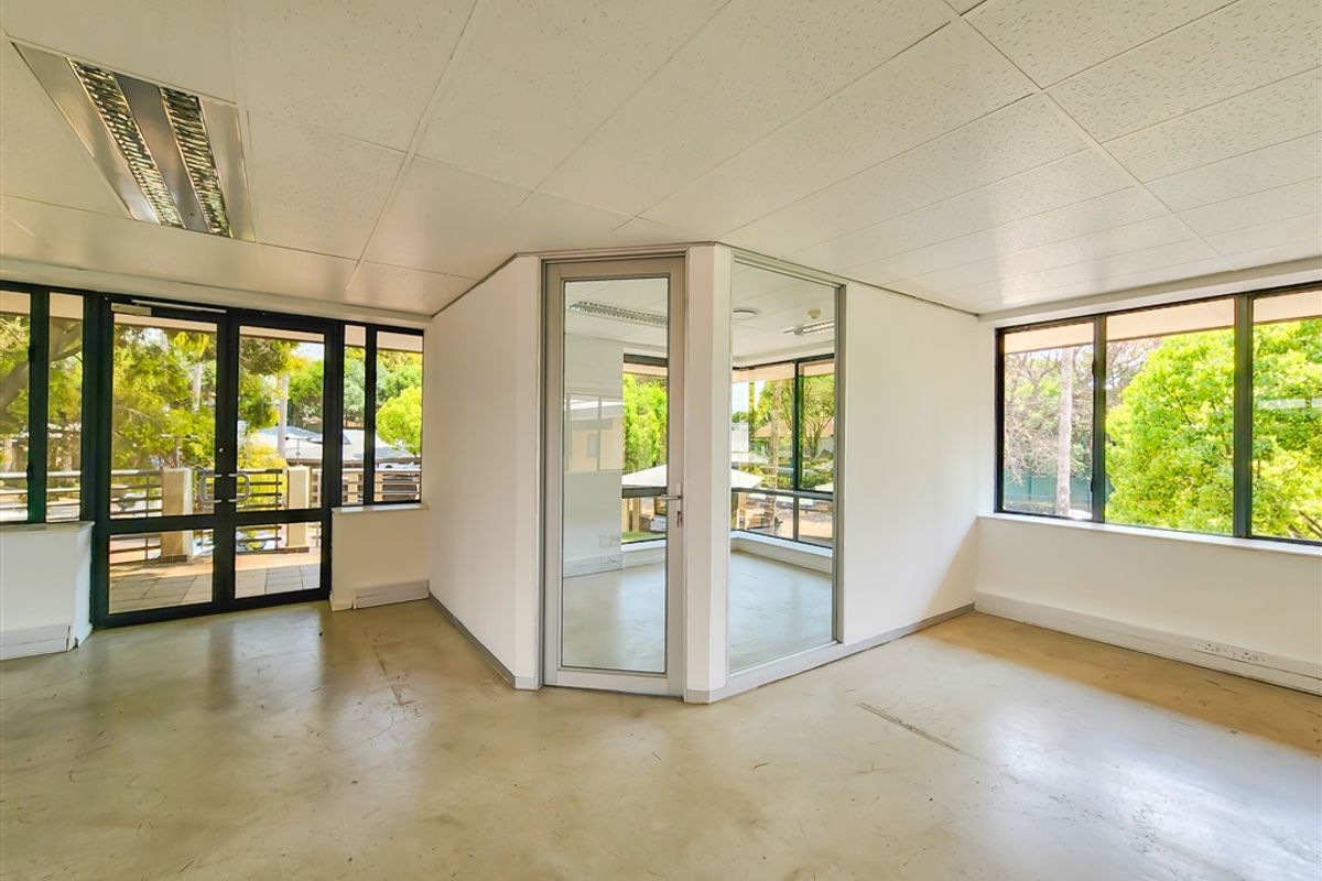156m2 Office to Let in Constantia Office Park - Photo 4