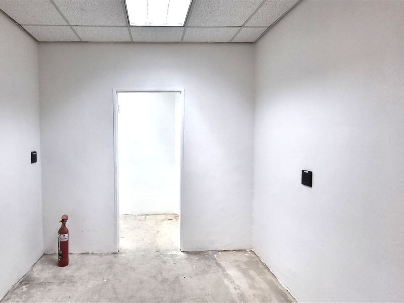 Office space to let in Peter Place - Photo 6