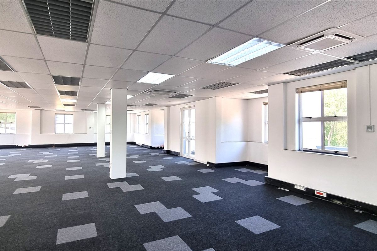 Office space to let in Peter Place - Photo 3
