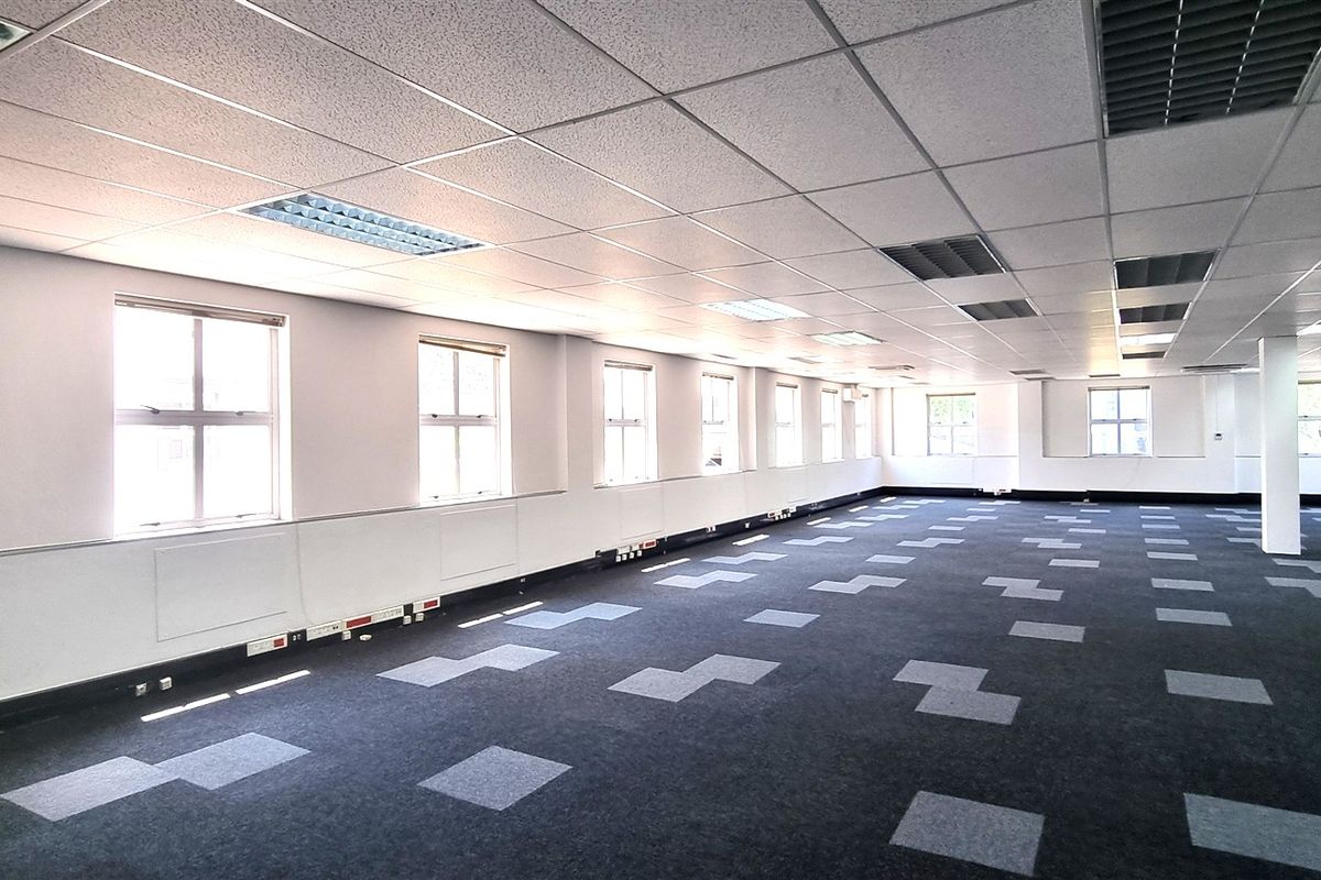 Office space to let in Peter Place - Photo 5
