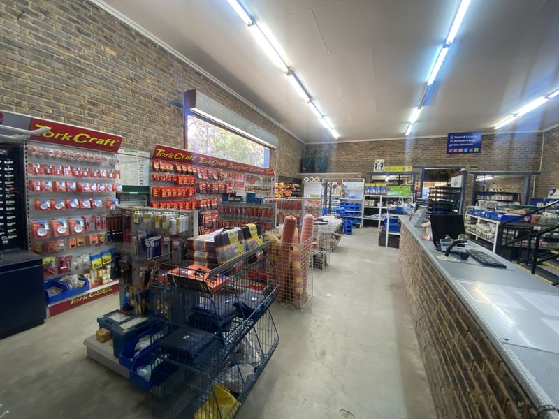 Prime Retail or Commercial Property in Glen Austin – Excellent Exposure and Accessibility - Photo 7