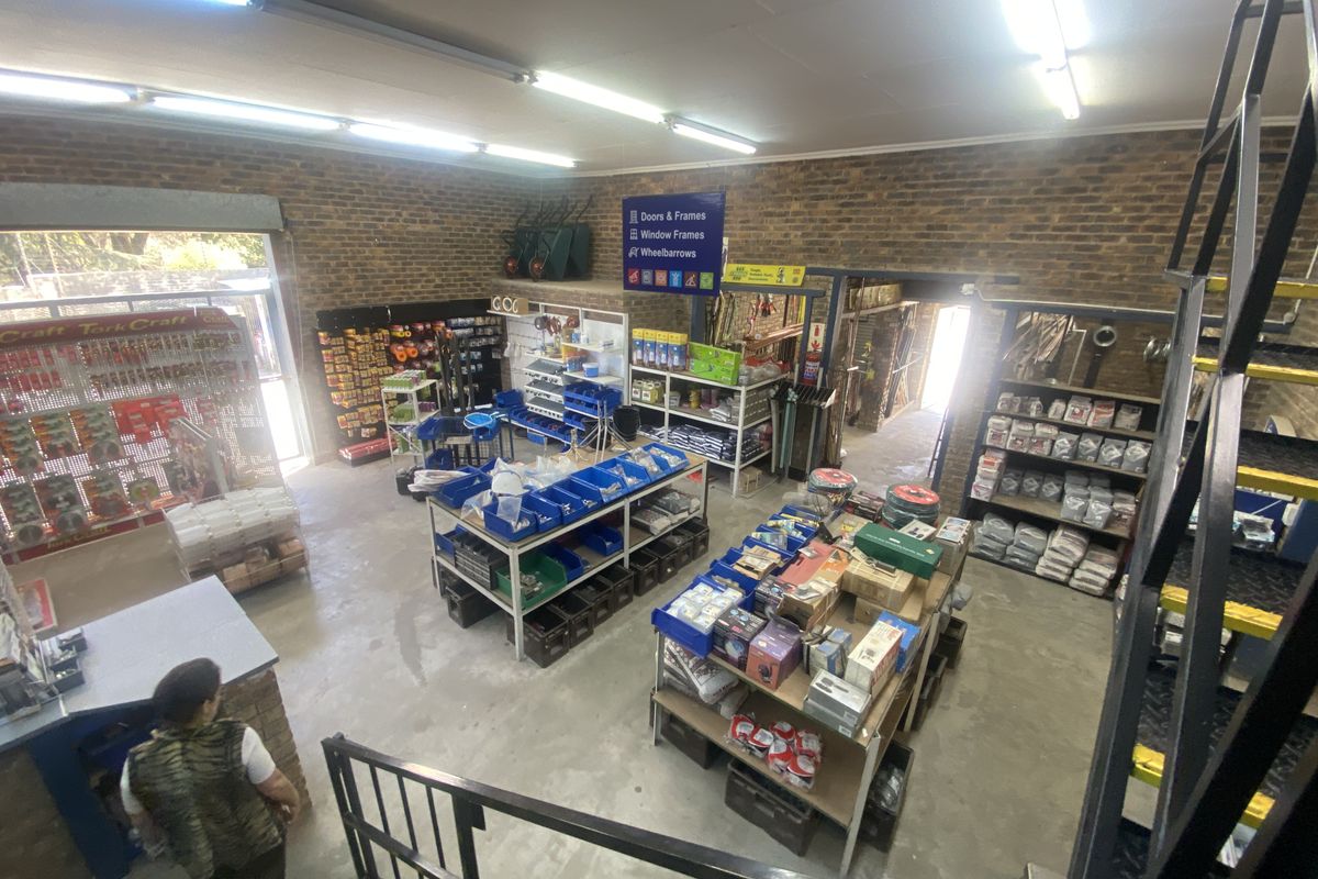 Prime Retail or Commercial Property in Glen Austin – Excellent Exposure and Accessibility - Photo 5