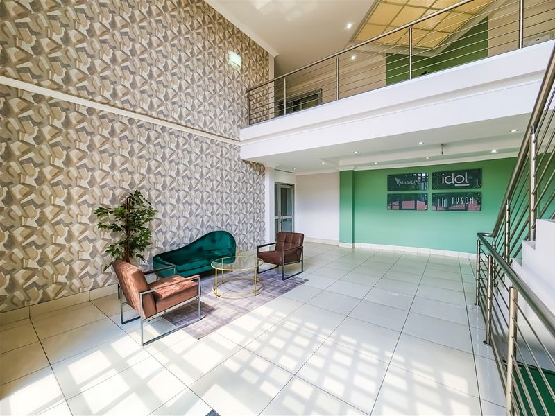 425m2 Ground Floor Office to Let in Fourways Golf Park - Photo 2