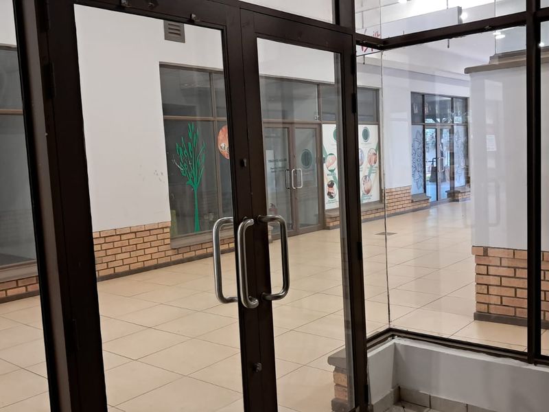 31m2 Retail space TO LET in Eco Park - Photo 10