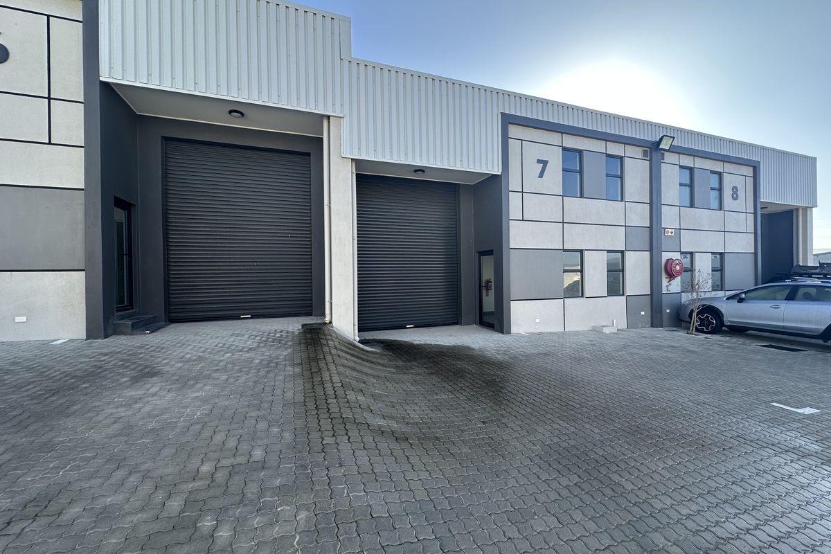 General Industrial Warehouse For Sale! - Photo 2