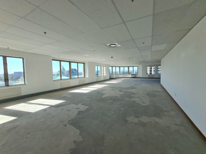 Unique 592m2 Office Space to Let in Century City - Photo 3