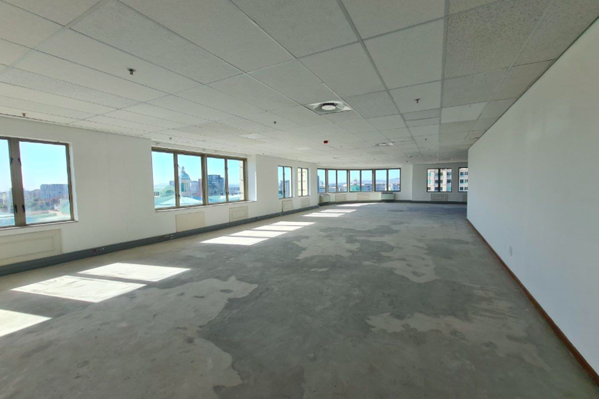 Unique 592m2 Office Space to Let in Century City - Photo 3