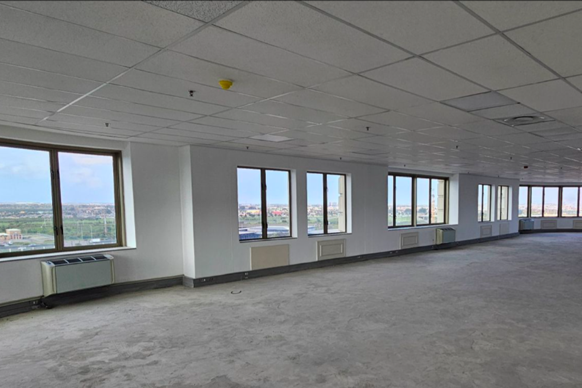 Unique 592m2 Office Space to Let in Century City - Photo 4
