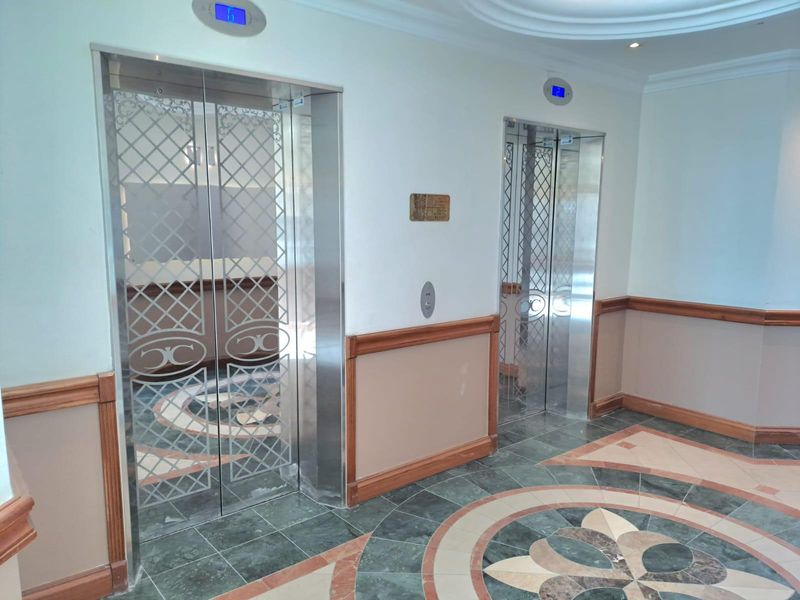 Unique 592m2 Office Space to Let in Century City - Photo 2