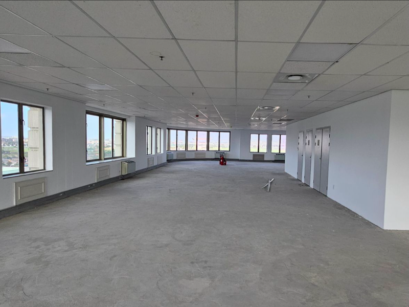 Unique 592m2 Office Space to Let in Century City - Photo 7