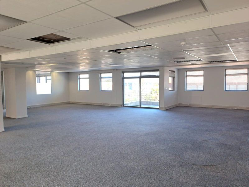 4th Floor Cnr office Space to Let in Century City - Photo 5