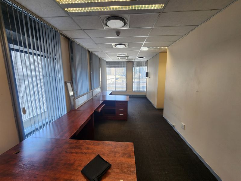 Offices to let in Sandton - Photo 6